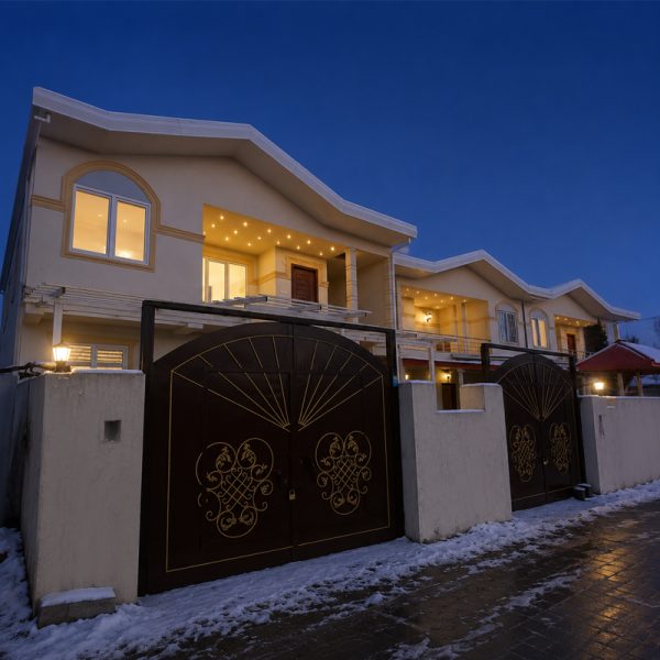 05 2 600x600