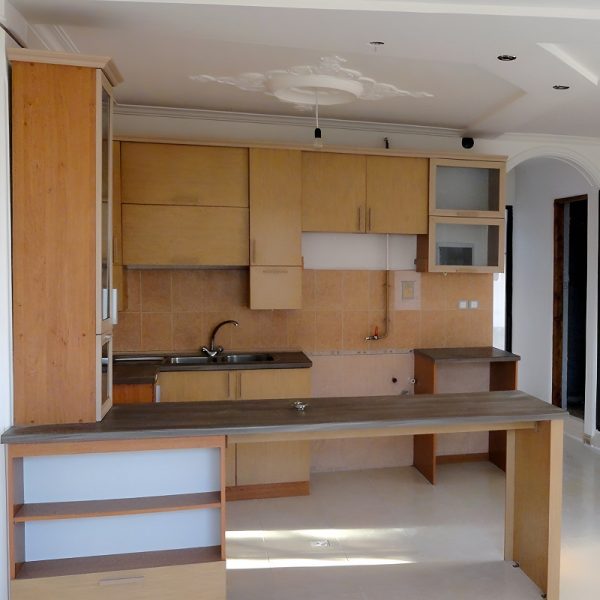 08 600x600