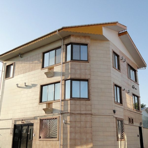 09 600x600